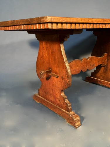 Furniture  - Walnut travel table, Italian Renaissance period