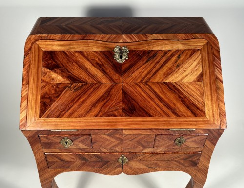 Antiquités - Rosewood child&#039;s desk, Paris, Louis XV period