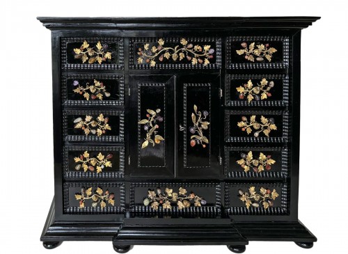 Cabinet with hard stone decoration, Florence around 1720