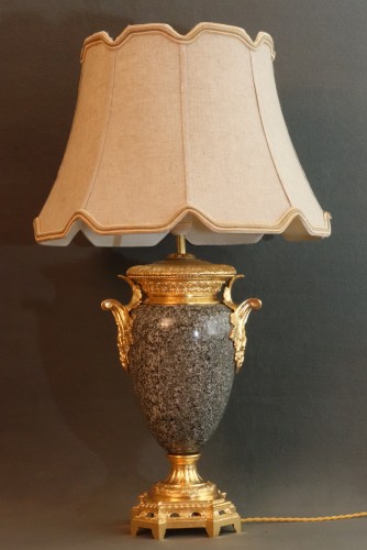 Paire de vases en granit et bronze XIXe - Luminaires Style Napoléon III