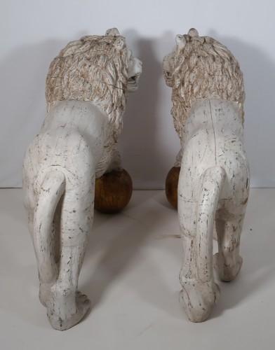 Grande paire de lions en bois Italie fin du XIXe siècle - Galerie Lauretta