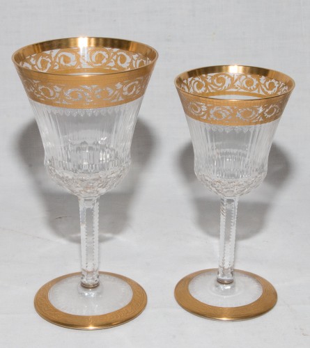 Antiquités - Série de 12 verres à pied Cristal De Saint Louis Modèle Thistle Or