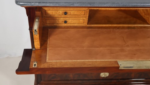 XIXe siècle - Commode secrétaire en acajou flammé époque Restauration