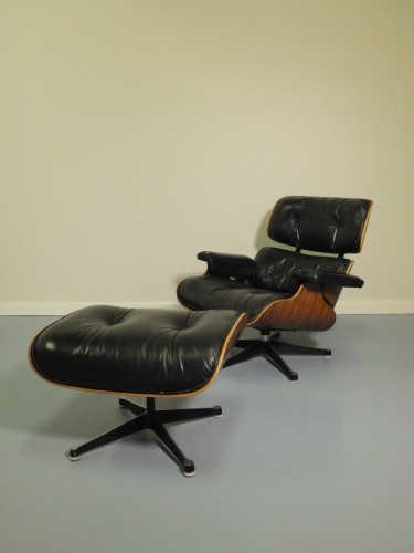 Fauteuil Lounge chair et son ottoman par Eames - 1978 - Sièges Style Années 50-60