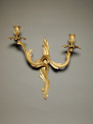 Paire d'appliques Louis XV en bronze doré - Luminaires Style Louis XV