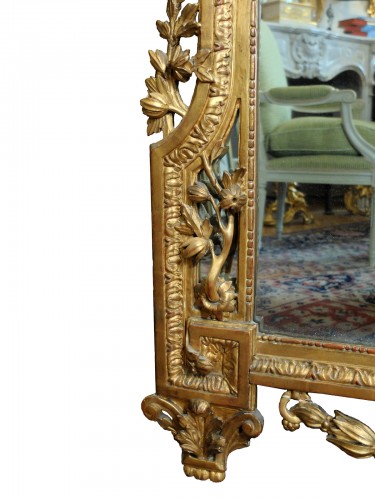 Louis XVI - Important miroir d'époque Louis XVI en bois doré