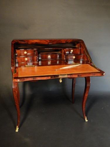 Bureau de pente d'époque Louis XV - Mobilier Style Louis XV