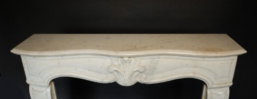 Antiquités - 18th Century Fireplace In White Marble 