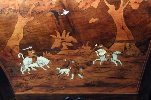 Antiquités - Italian chest of drawers with hunting scenes - Lombardy 18th century 