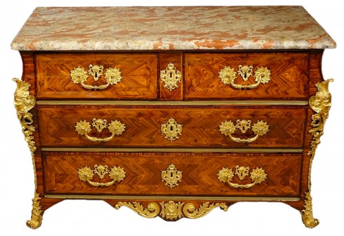 Commode Régence en sarcophage