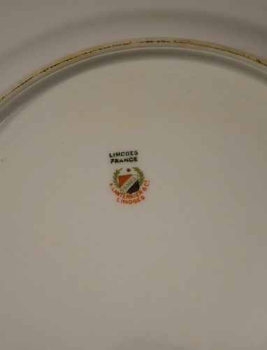 Antiquités - Trois plats en porcelaine de Limoges - Maisons Cartier et Lanternier