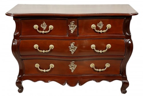 Commode bordelaise en acajou massif