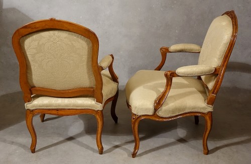 Louis XV - Paire de fauteuils à dossiers plats - Paris XVIIIe