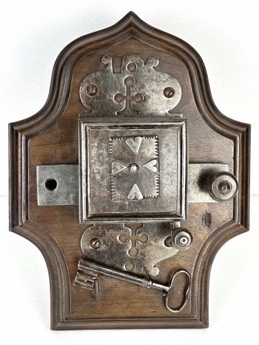 Grande serrure de chambre à évolution et sa clef d’époque Louis XIV, XVIIe siècle - Matériaux & Architecture Style Louis XIV