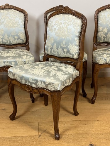 Louis XV - Série de six chaises à dossier à la reine estampillées Jean-Baptiste Gourdin