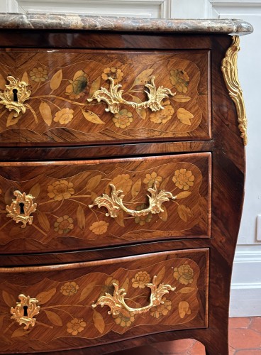 A Louis XV commode, flower marquetry, mid 18th Century circa 1745 - Louis XV