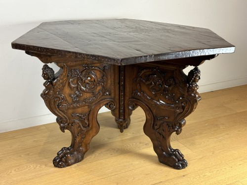 Table d’apparat Florentine, Toscane du début du 16e siècle. - Mobilier Style Renaissance