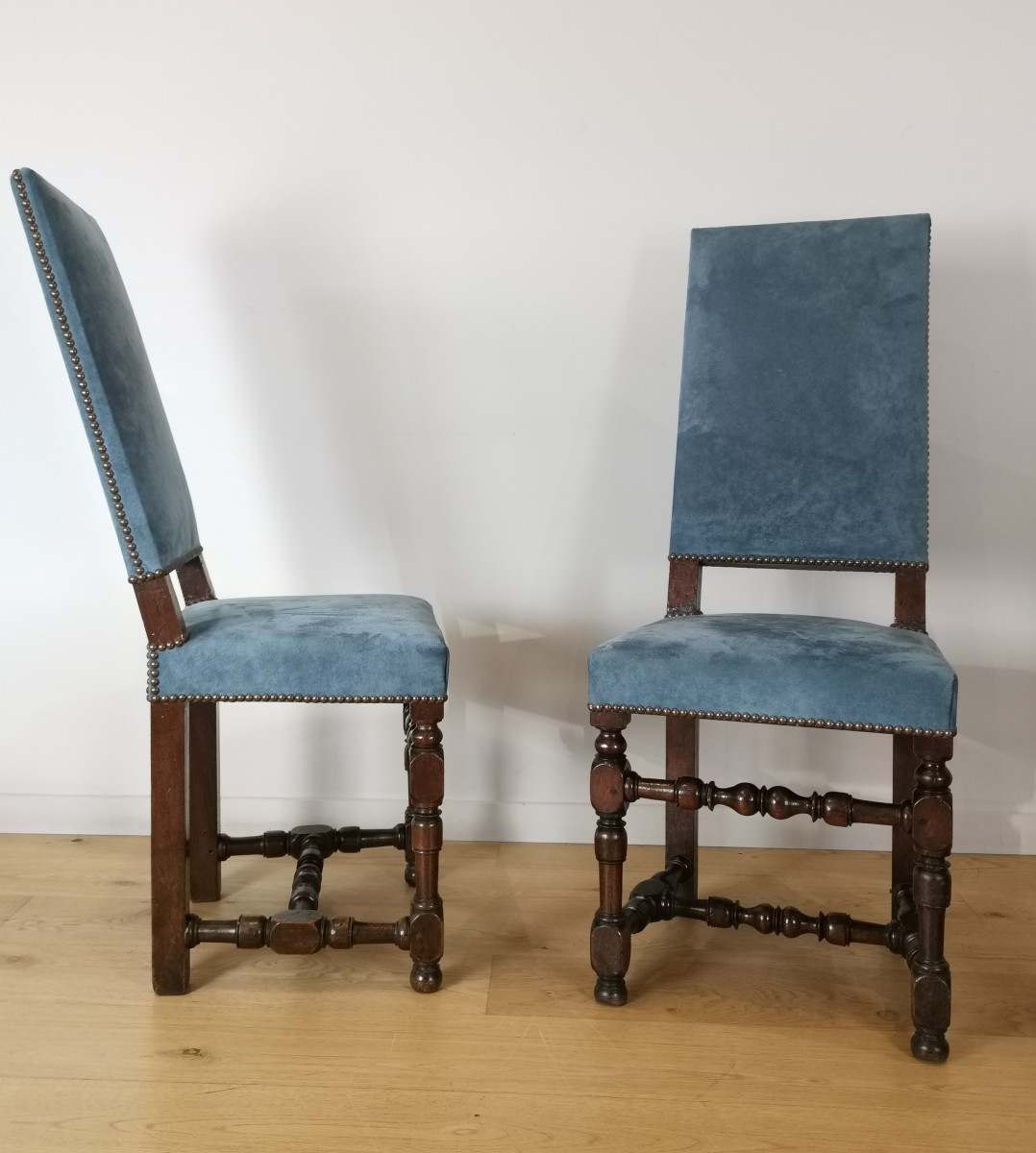 A French Louis XIII Style Walnut Arm Chair – Avery & Dash Collections