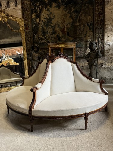 Napoléon III - A late 19th cenntury french bolster or center sofa of the
