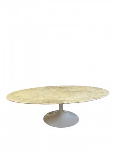 Aero Saarinen and Knoll International - Coffee table