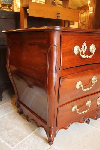 Louis XV solid mahogany chest of drawers, La Rochelle 18th century - Furniture Style Louis XVI