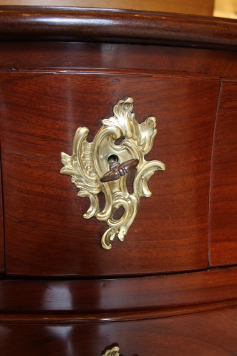 Antiquités - Louis XV solid mahogany chest of drawers, La Rochelle 18th century