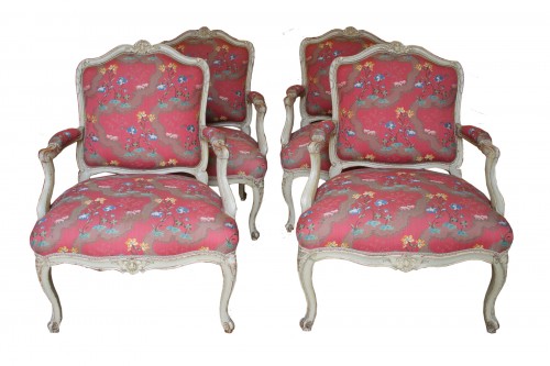 Suite de quatre fauteuils à la Reine d'époque Louis XV, estampillés I.B. LELARGE
