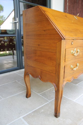 Furniture  - Solid mancenillier sloping desk, Nantes work, Louis XV period