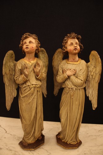 Paire d'anges en bois sculpté, époque XIXe siècle - Art sacré, objets religieux Style 