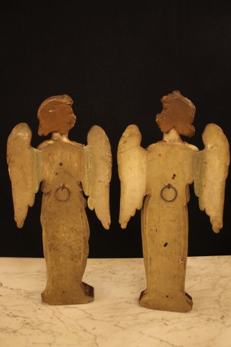  - Paire d'anges en bois sculpté, époque XIXe siècle