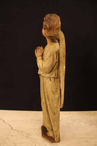 Antiquités - Paire d'anges en bois sculpté, époque XIXe siècle