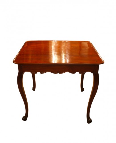 Louis XV cabaret table in solid mahogany