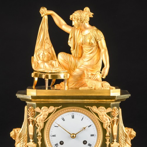 Early Empire Period Mantel Clock “L’Inquiétude Maternelle” - Horology Style Empire