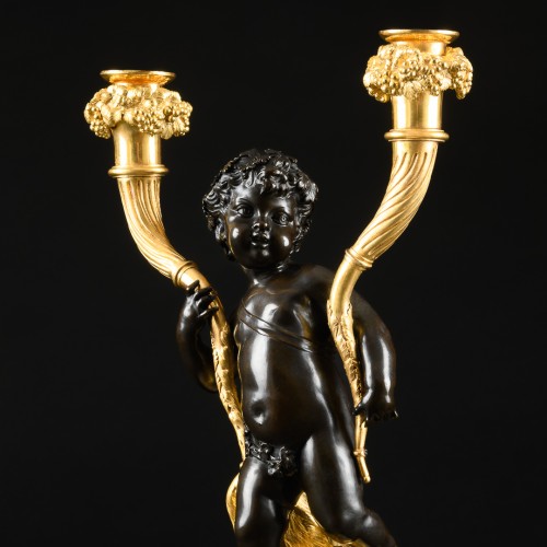 XVIIIe siècle - Paire de candélabres  aux Putti d’époque Louis XVI