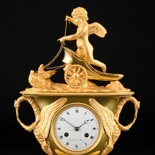 Pendule Empire “Chariot de l’amour tiré par des colombes” - Horlogerie Style Empire