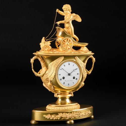 Pendule Empire “Chariot de l’amour tiré par des colombes” - Apollo Art & Antiques