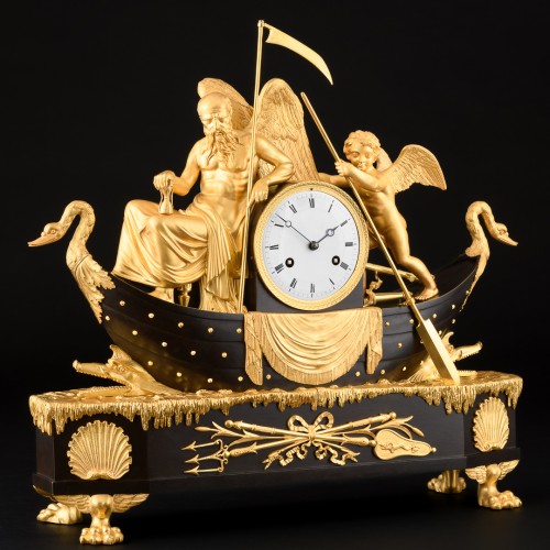 Pendule Empire “L’amour fait passer le temps”, modèle de Claude Galle - Apollo Art & Antiques