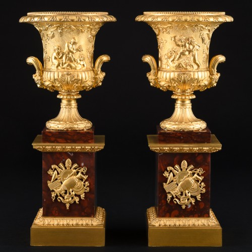 Large pair of Empire Medici vases with Bacchanal scenes - Empire