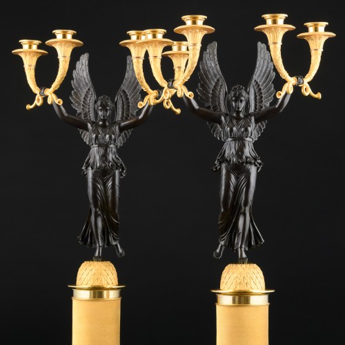 Paire de candélabres Empire aux Victoires ailées, signés Claude François Rabiat - Luminaires Style Empire