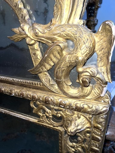 Miroir quadrangulaire à parecloses en bois doré d’époque Régence - Art Lux