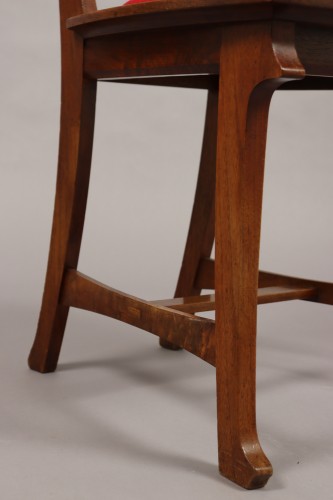 Ensemble de huit chaises par Gustave Serrurier-Bovy - Art Revival
