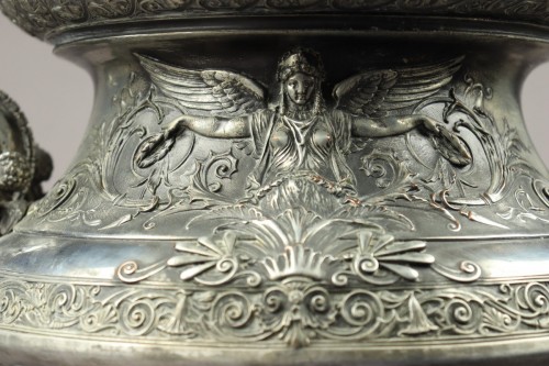 Grande coupe en métal argenté par les Frères Fanniere - Napoléon III