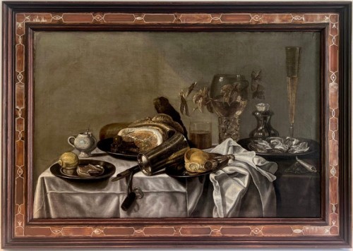 17th century Dutch Still-life - An opulent table with a roemer, oysters and wine
