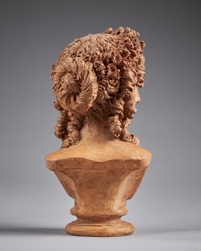 19th century - A small terracotta bust of Flora, 19th century