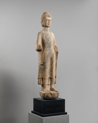 Statue en marbre d'un Bouddha debout - Arts d