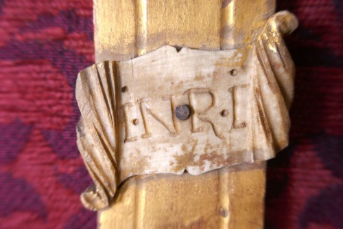 17th century - Christ in carved ivory, late 17th century