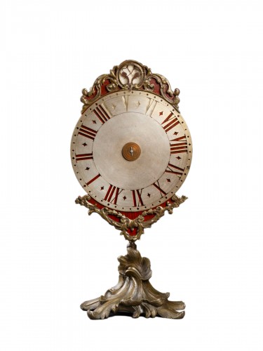 Nightlight travel clock with rotating dial circa 1740