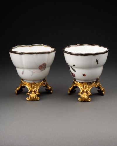 Pair of cups with botanical decoration, Meissen circa 1740 - 