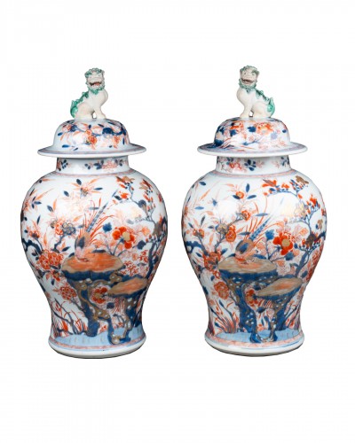 Pair of covered Chinese porcelain jars circa 1720
