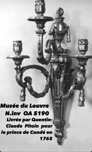 Antiquités - Paire d’appliques néo-classique en bronze doré, Paris vers 1770